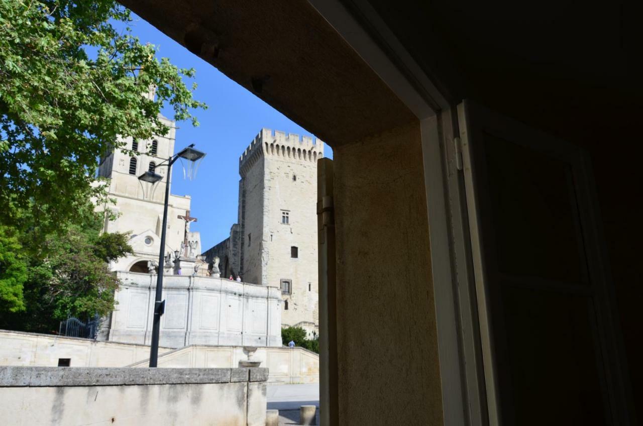 Apartment Face Au Palais Des Papes *
