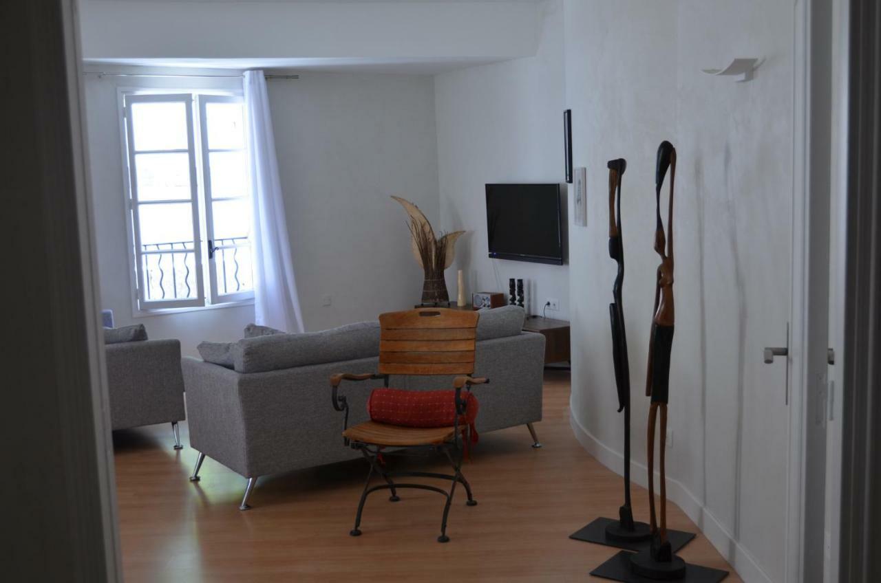 Apartment Face Au Palais Des Papes *